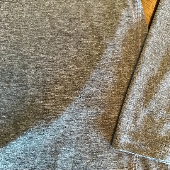 Boys Medium sports athletic shirt 3-Pack - Picture 4 of 9